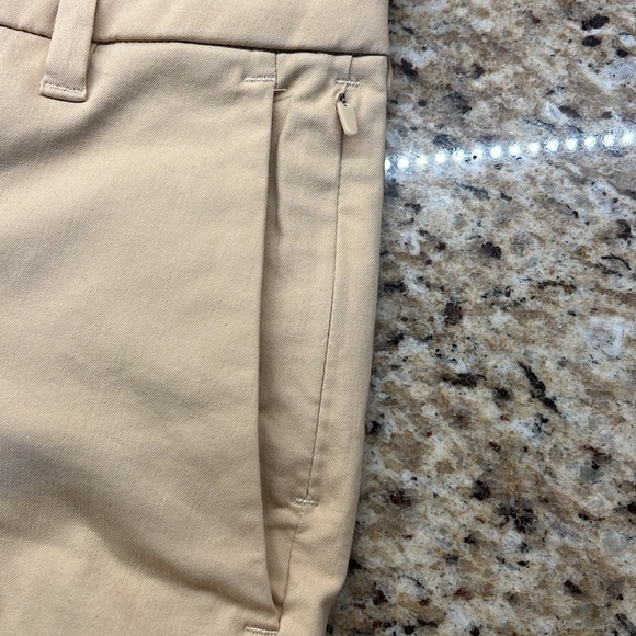 Lululemon Men’s Commission Classic Fit Short - Picture 5 of 7